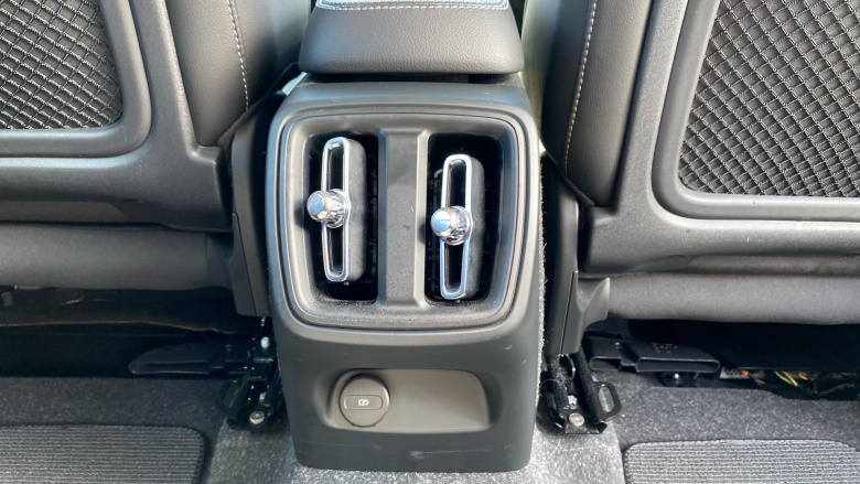 Volvo Xc40 1.5 T3 [163] Inscription Pro 5dr Geartronic Petrol Estate